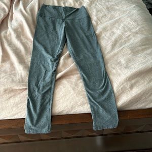 aerie size medium grey leggings